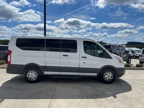 Used 2015 Ford Transit 150 XLT RWD image 2