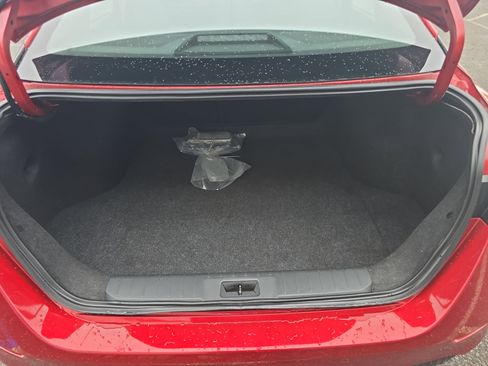 Used 2025 Nissan Sentra SV image 5