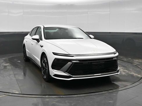 New 2026 Hyundai Sonata SEL image 2