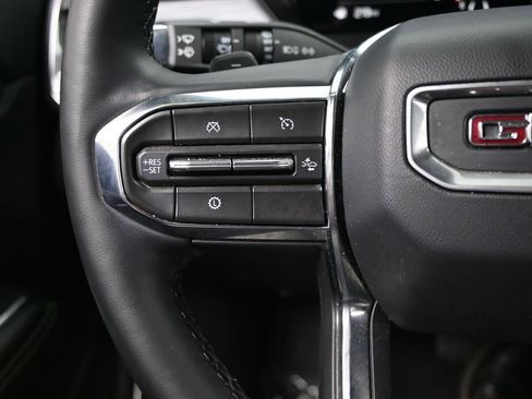 Used 2025 GMC Acadia Elevation image 26