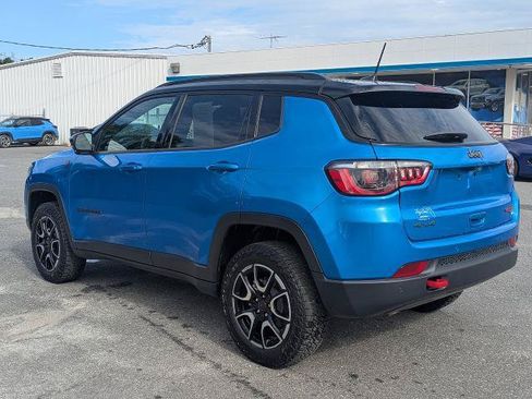Used 2025 Jeep Compass Trailhawk AWD/4WD image 6