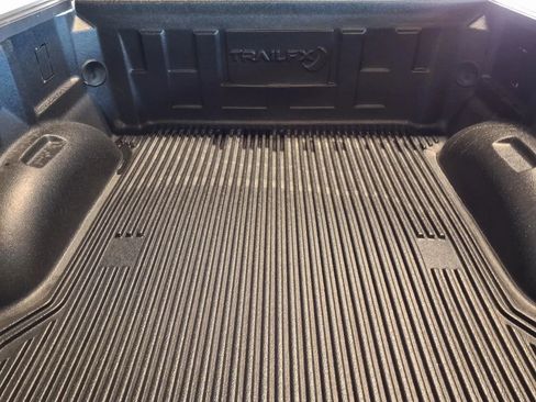 Used 2018 Ford F150 XLT w/ Equipment Group 302A Luxury AWD/4WD image 6