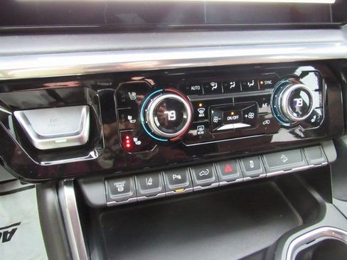 Used 2024 GMC Sierra 2500 Denali Ultimate image 22