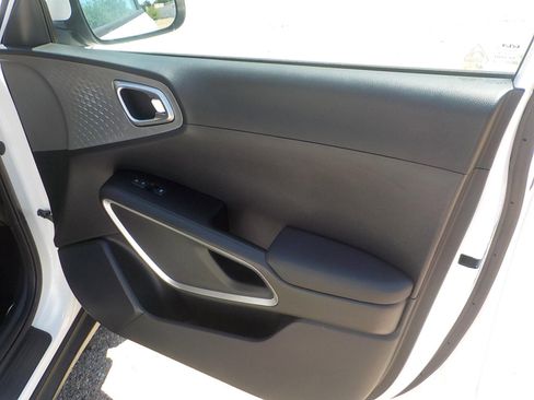 Used 2024 Kia Soul LX w/ Option Group 015 image 15