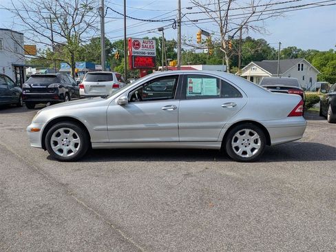 Used 2005 Mercedes-Benz C 240 4MATIC Sedan image 6