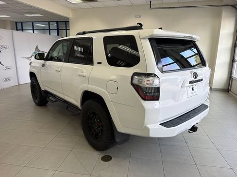 Used 2018 Toyota 4Runner SR5 Premium AWD/4WD image 6