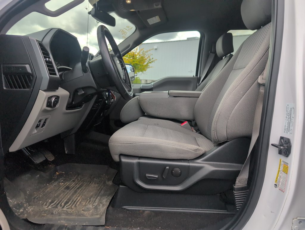 Used 2020 Ford F150 XLT w/ Equipment Group 302A Luxury AWD/4WD image 4
