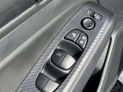 Certified 2025 Nissan Altima 2.5 S image 17