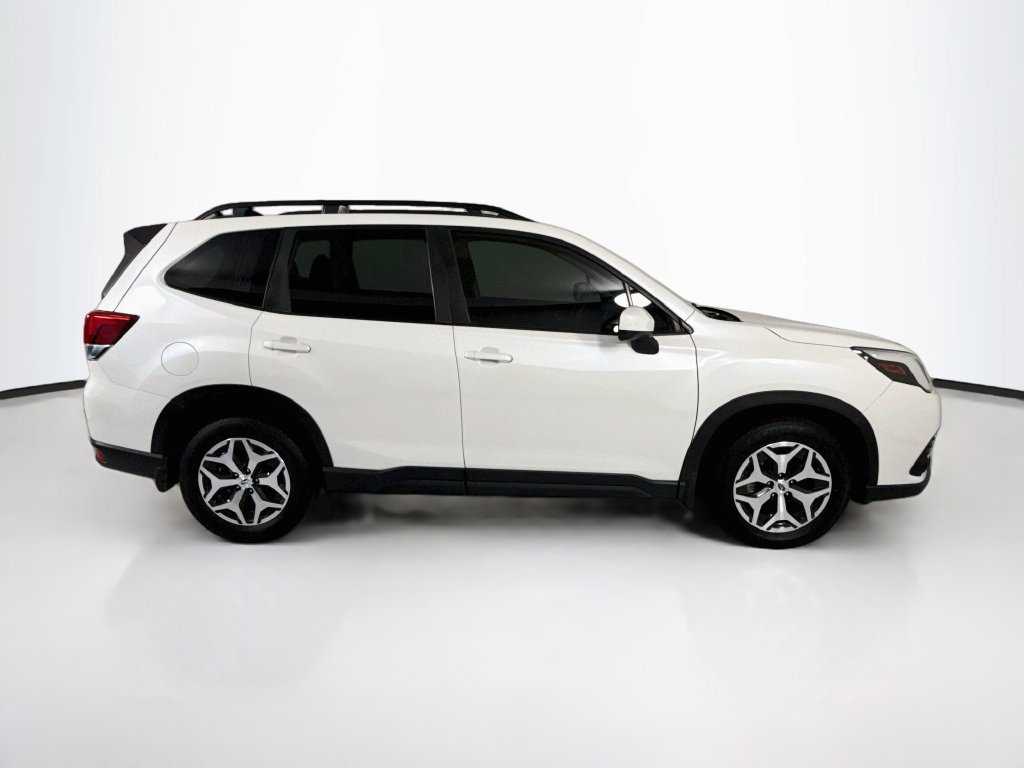 Used 2024 Subaru Forester Premium AWD/4WD image 4