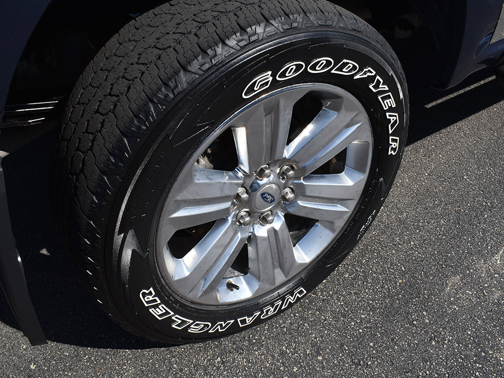 Used 2019 Ford F150 XLT w/ Equipment Group 302A Luxury AWD/4WD image 11