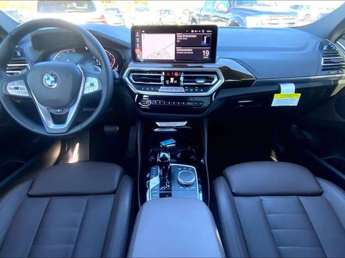 Used 2024 BMW X4 xDrive30i w/ Premium Package image 15
