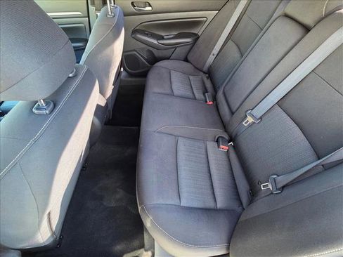 Used 2022 Nissan Altima 2.5 SV image 17