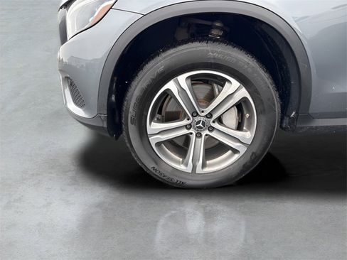 Used 2018 Mercedes-Benz GLC 300 GLC 300 image 32