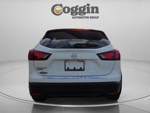 Used 2019 Nissan Rogue Sport S w/ Appearance Package image 4