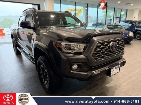 Used 2021 Toyota Tacoma TRD Off-Road AWD/4WD image 4