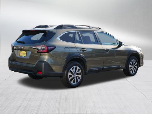Used 2024 Subaru Outback Premium image 7