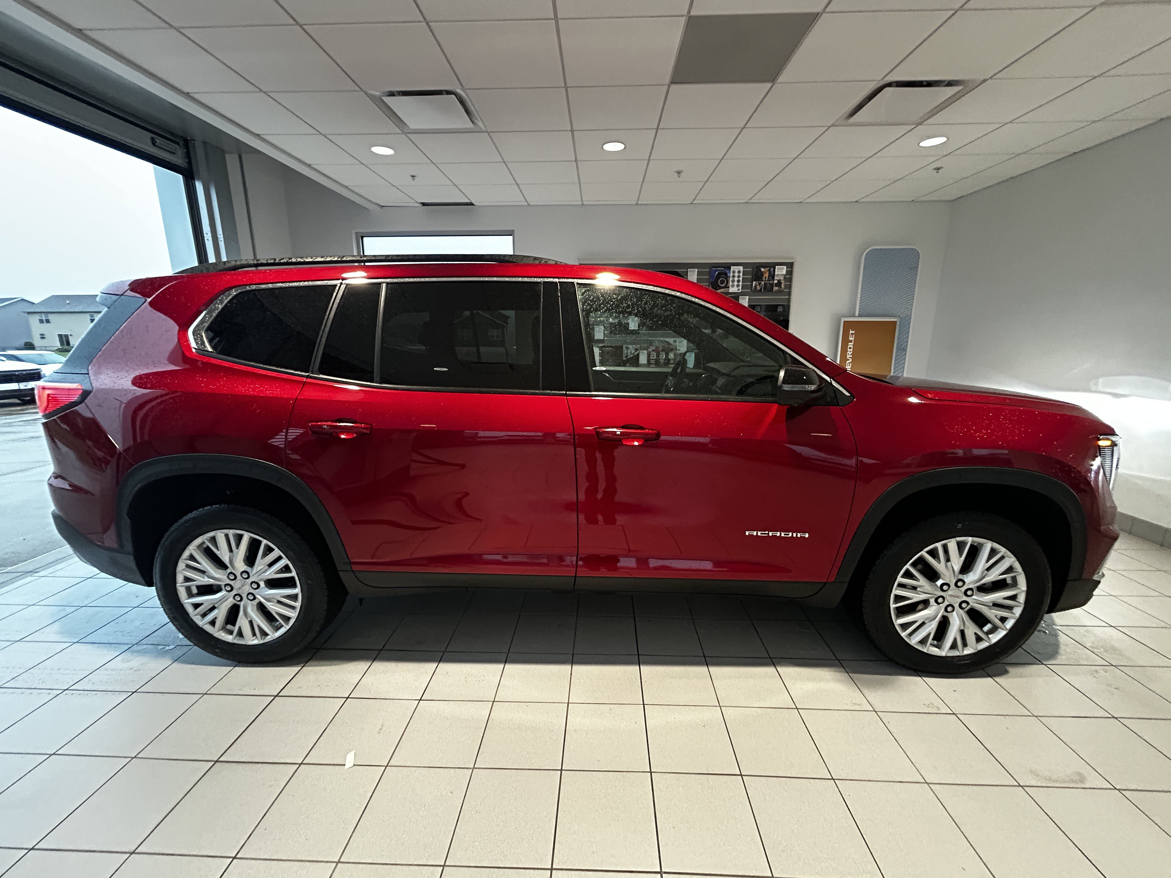 Used 2024 GMC Acadia Elevation w/ Luxury Package FWD image 6