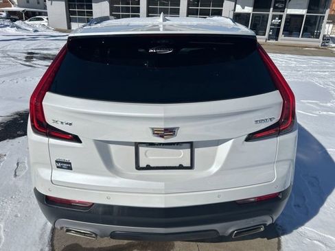 Used 2022 Cadillac XT4 Premium Luxury w/ Enhanced Visibility Package image 8