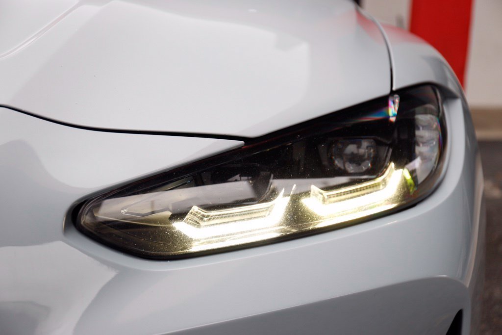 Used 2022 BMW M3 Competition w/ M Carbon Exterior Package RWD image 9