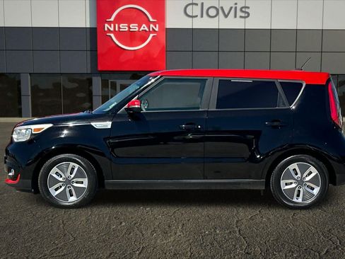 Used 2019 Kia Soul EV + FWD image 6