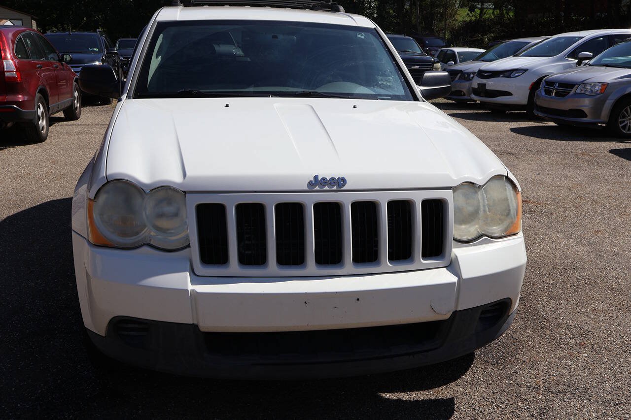 Used 2010 Jeep Grand Cherokee Laredo AWD/4WD image 2