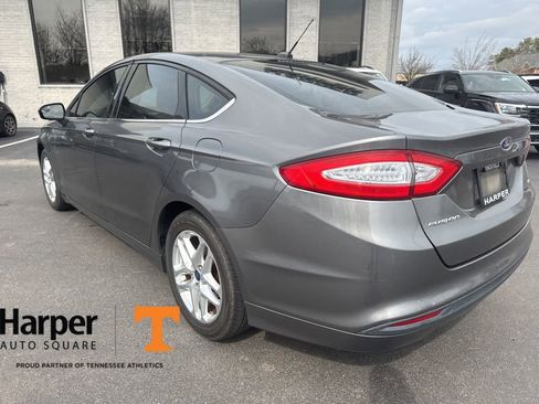 Used 2014 Ford Fusion SE image 3