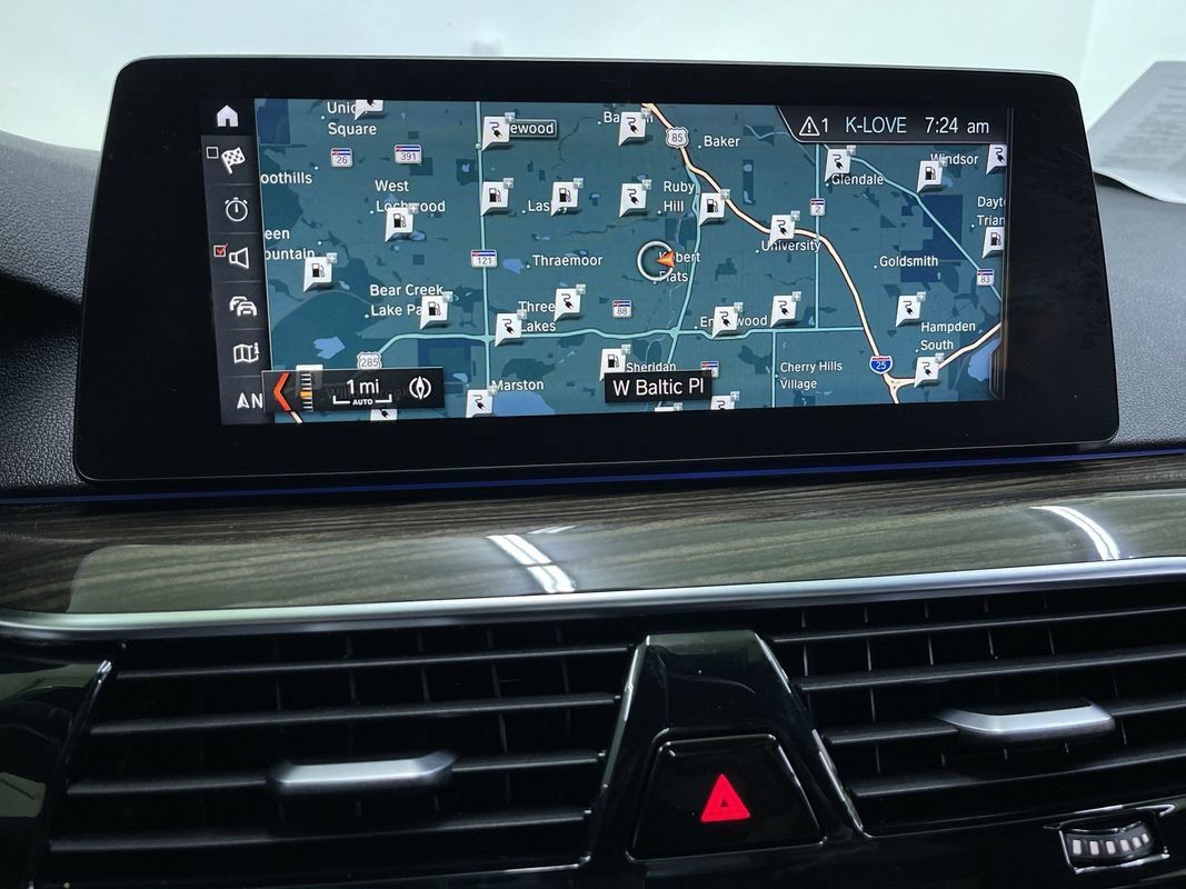 Used 2018 BMW 530e w/ Premium Package 2 RWD image 24
