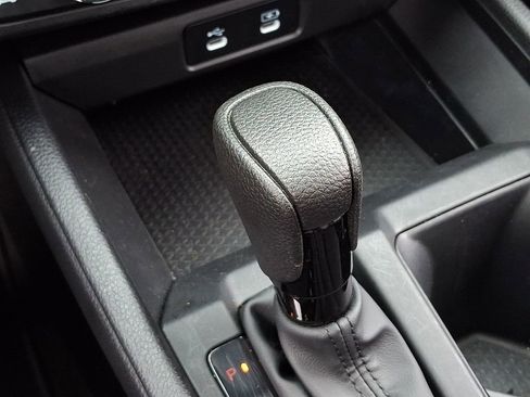 Used 2025 Honda Accord SE image 15