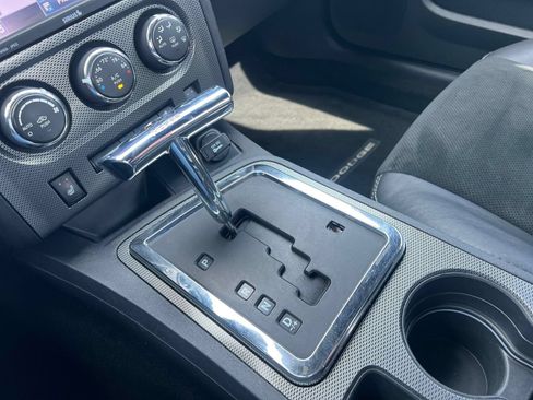 Used 2014 Dodge Challenger R/T RWD image 17