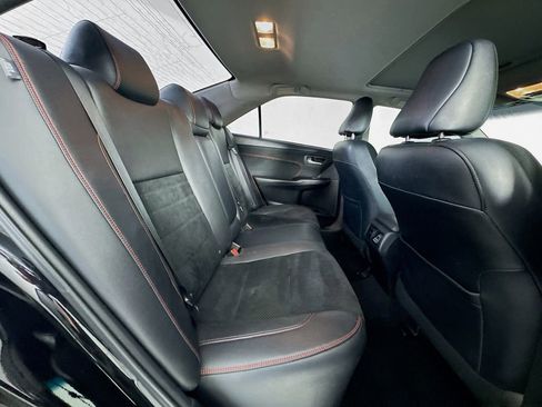 Used 2015 Toyota Camry XSE image 31