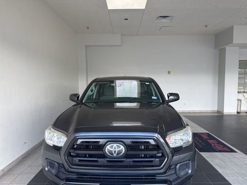 Used 2019 Toyota Tacoma SR w/ SR Convenience Package RWD image 3