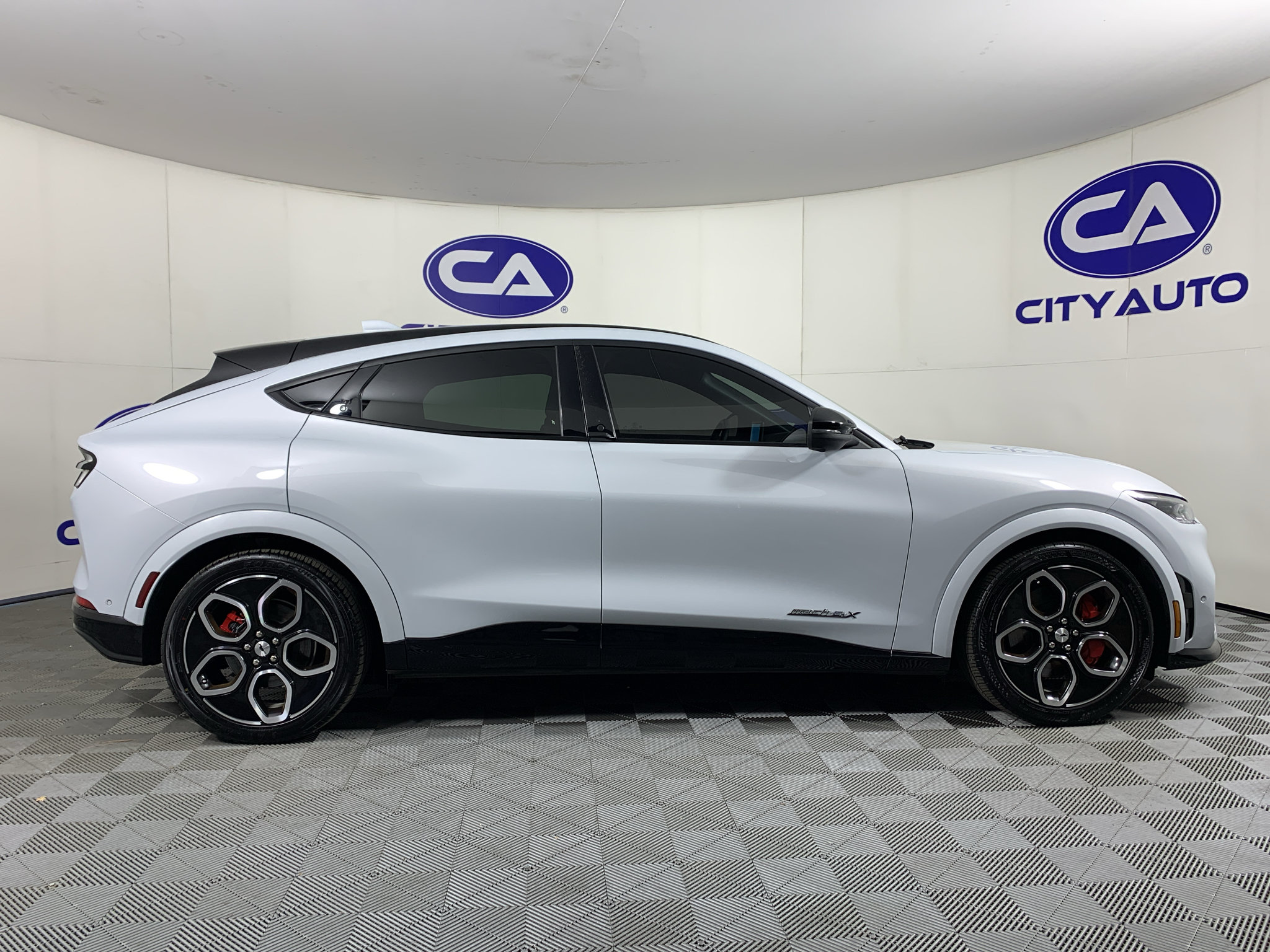 Used 2021 Ford Mustang Mach-E GT AWD/4WD image 2