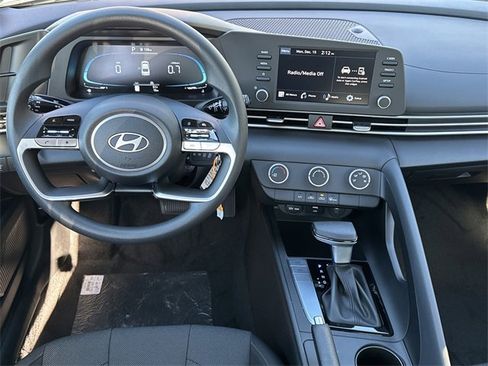 New 2026 Hyundai Elantra SE image 54
