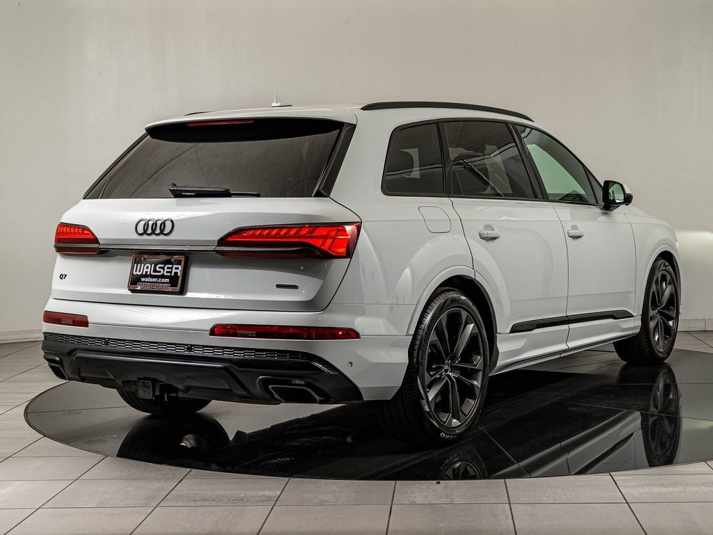 Used 2025 Audi Q7 3.0T Premium Plus w/ Premium Plus Package AWD/4WD image 5