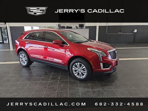 Certified 2024 Cadillac XT5 Luxury FWD image 2