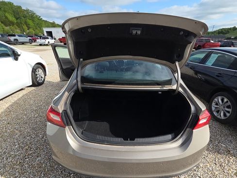 Used 2025 Chevrolet Malibu LT FWD image 14