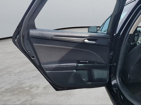 Used 2018 Ford Fusion SE w/ Equipment Group 601A image 24