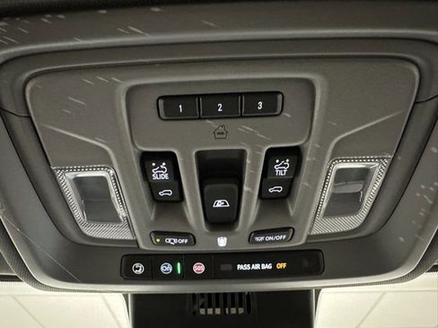 New 2026 GMC Sierra 3500 Denali w/ Denali Reserve Package image 15