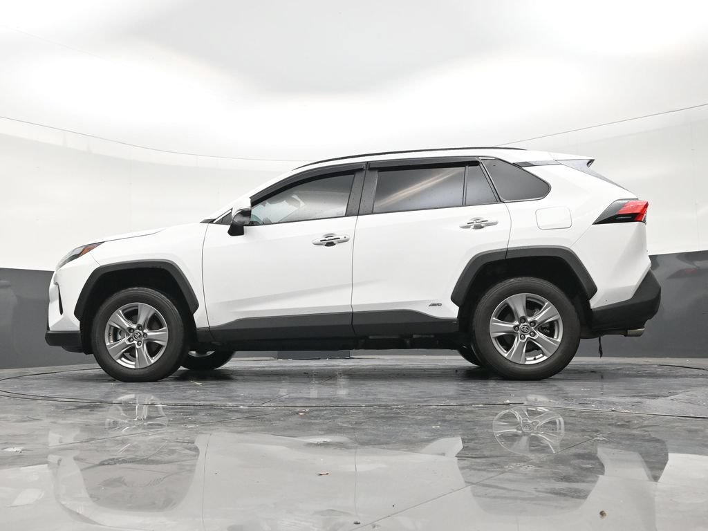 Used 2025 Toyota RAV4 XLE w/ Weather Package AWD/4WD image 21