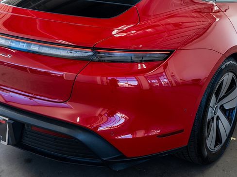 Used 2022 Porsche Taycan 4S image 27