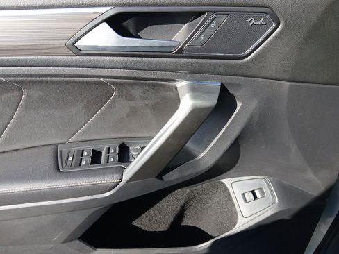 Used 2022 Volkswagen Tiguan SEL R-Line image 12