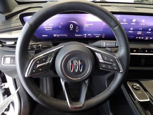 Used 2025 Buick Enclave Preferred image 12