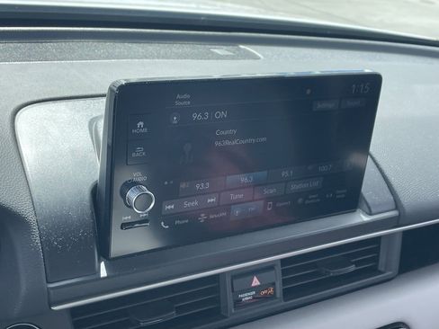 Used 2023 Honda Pilot EX-L image 6