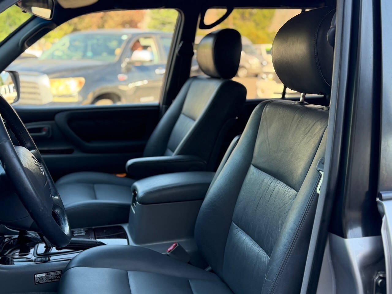 Used 1999 Toyota Land Cruiser w/ Leather Trim Pkg AWD/4WD image 9
