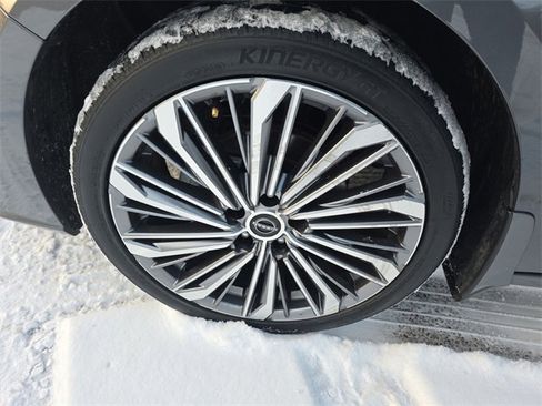 Certified 2025 Nissan Altima 2.5 SL image 10