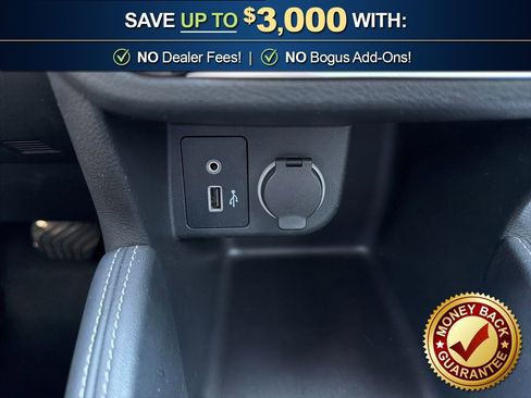 Used 2019 Nissan Kicks SR image 21