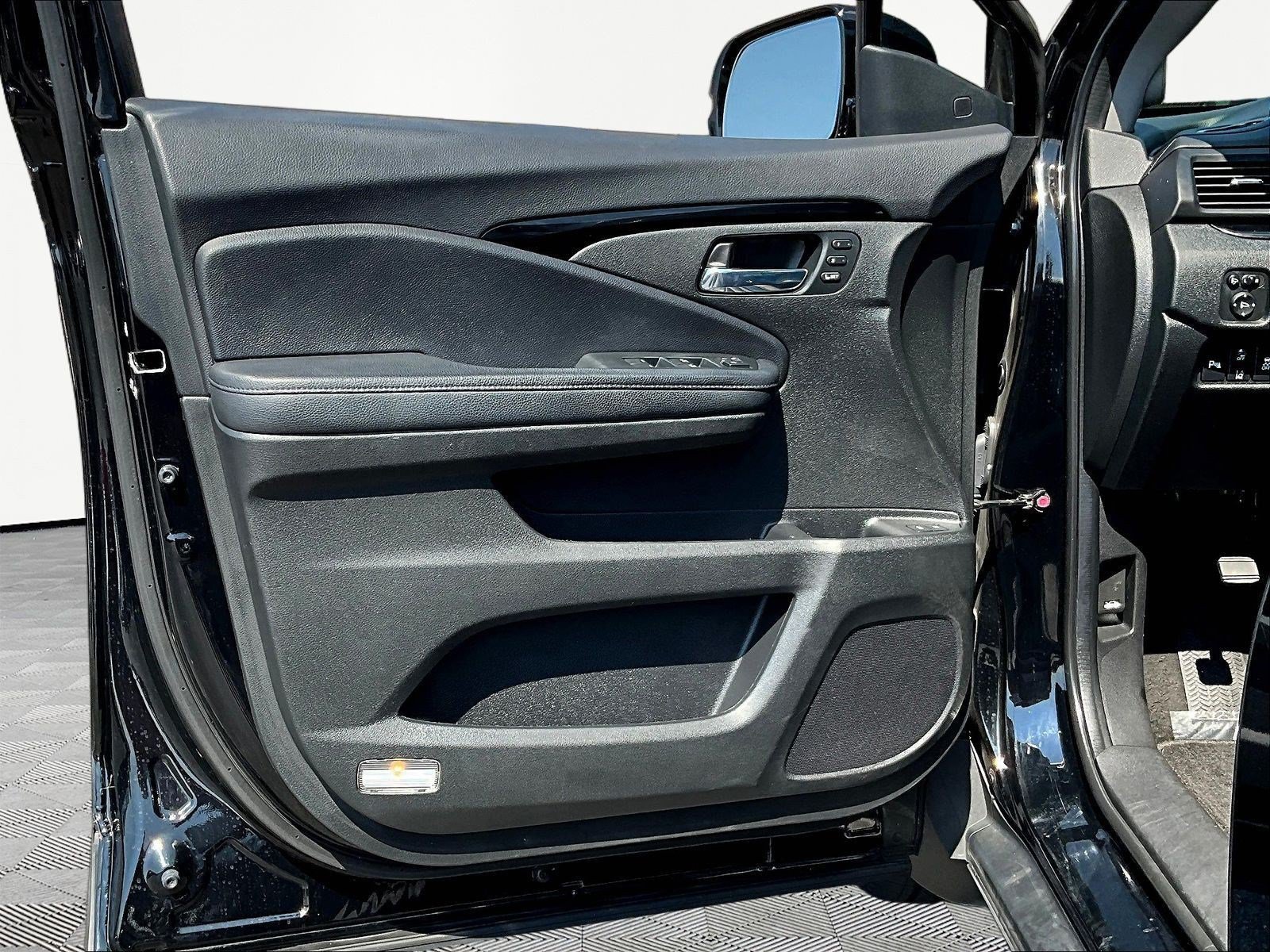 Used 2022 Honda Pilot Elite image 20