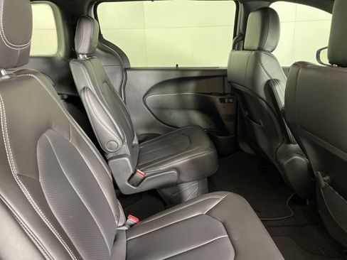 New 2026 Chrysler Voyager LX image 16