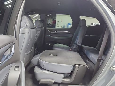 Used 2023 Buick Enclave Essence image 34