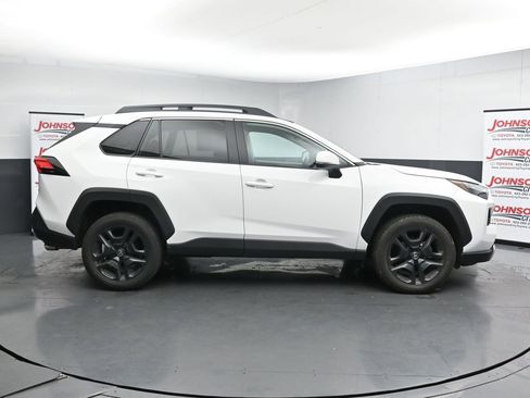 Used 2024 Toyota RAV4 Adventure image 9